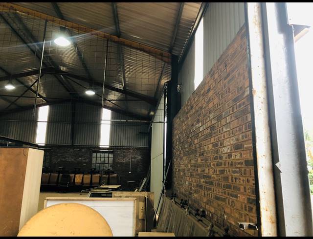 330M² BUILDING TO LET IN WILLOWTON INDUSTRIAL